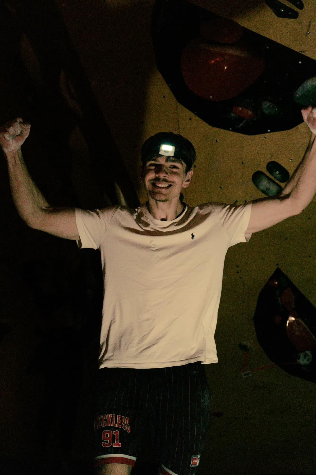Arete Bouldering — Nocne wspinanie, kadr 7
