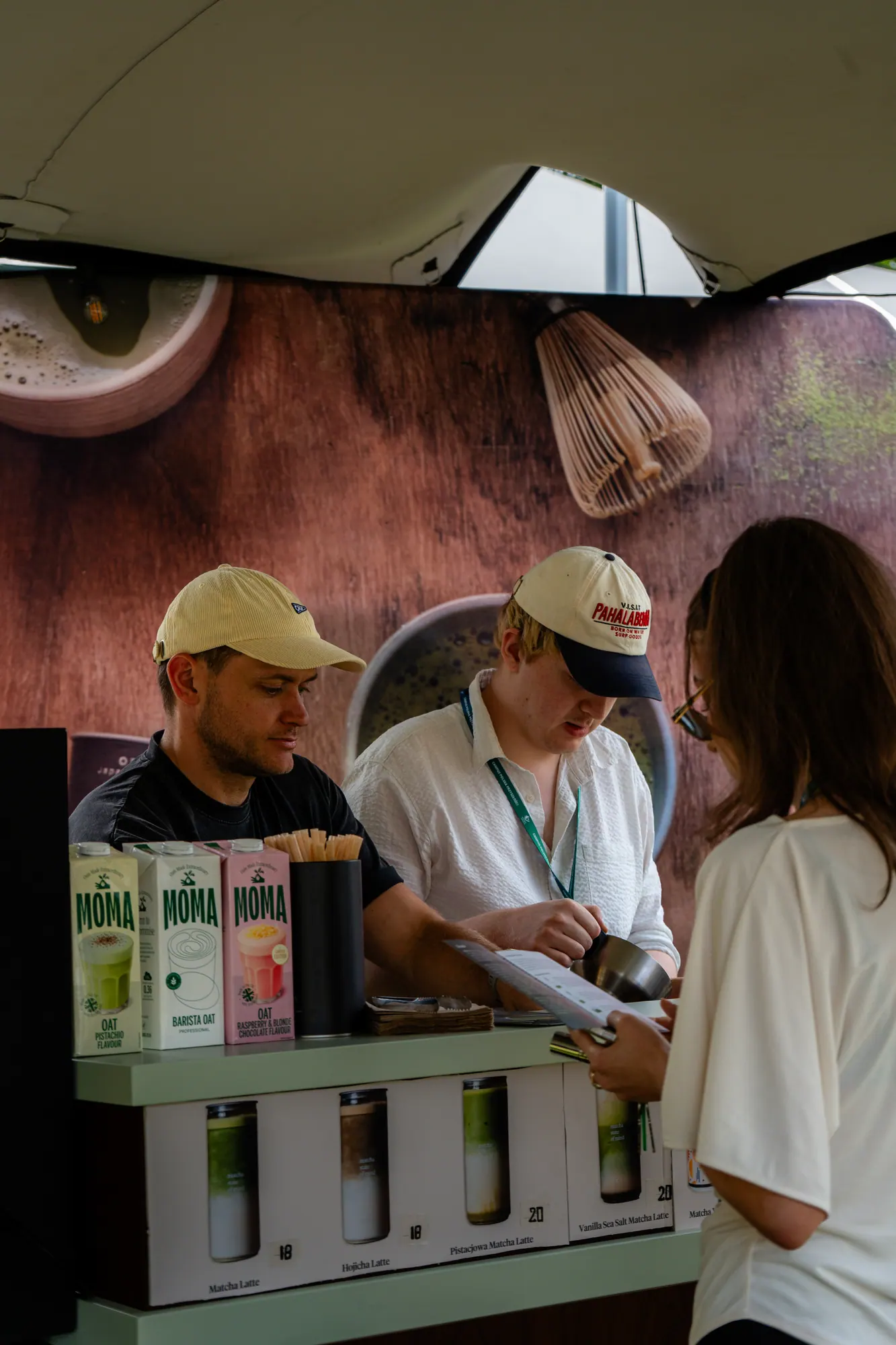 Moya Matcha — Matcha w plenerze — letni reportaż marki, kadr 4